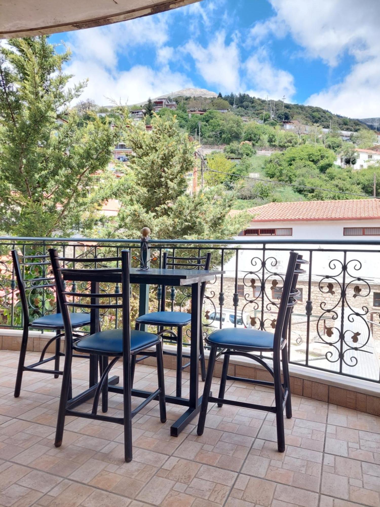 Αρτέμιδα Plus Karpenisi Apartment Exterior foto